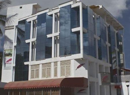 Shilton Suites Bangalore Bagian luar foto