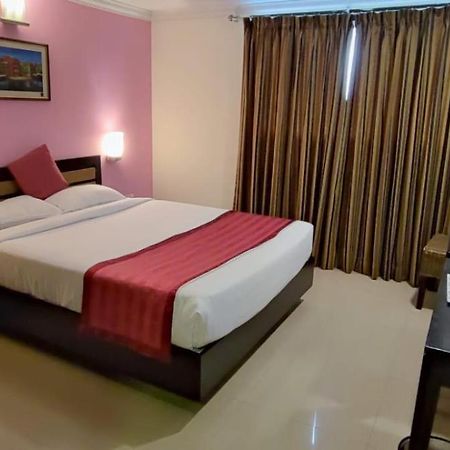 Shilton Suites Bangalore Bagian luar foto