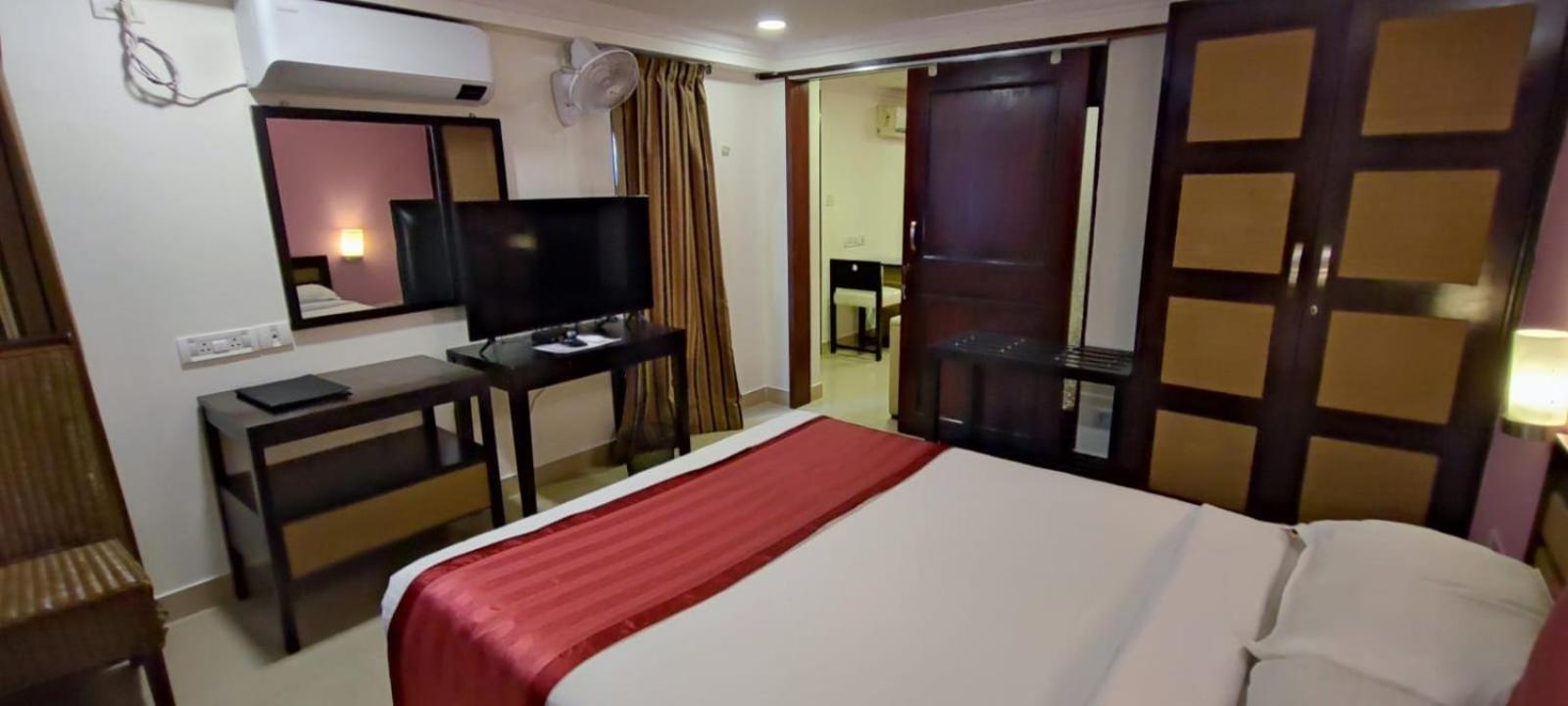 Shilton Suites Bangalore Bagian luar foto
