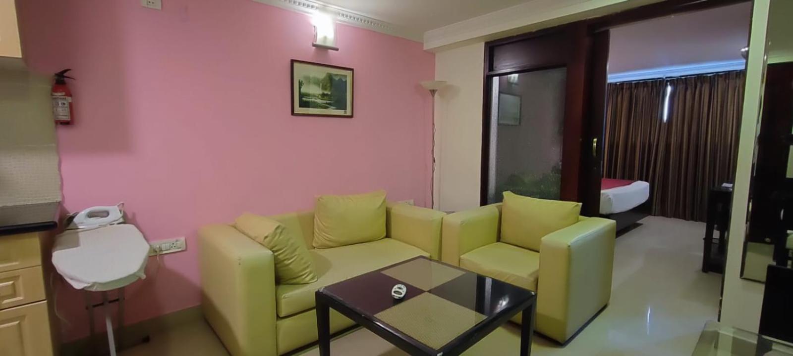 Shilton Suites Bangalore Bagian luar foto